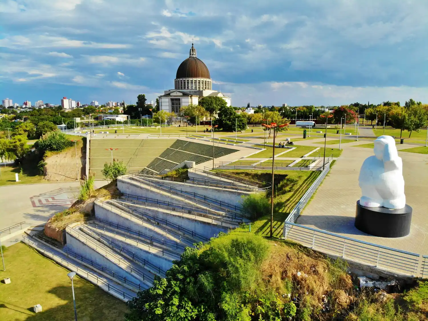 ¿Qué dice el proyecto de Esteban Bullrich para dividir la provincia en 5 y por qué lo criticó Espert?