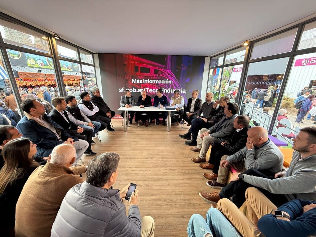 Tecnoindustria + IA: Santa Fe presentó su modelo de innovación productiva en la Expo Rural