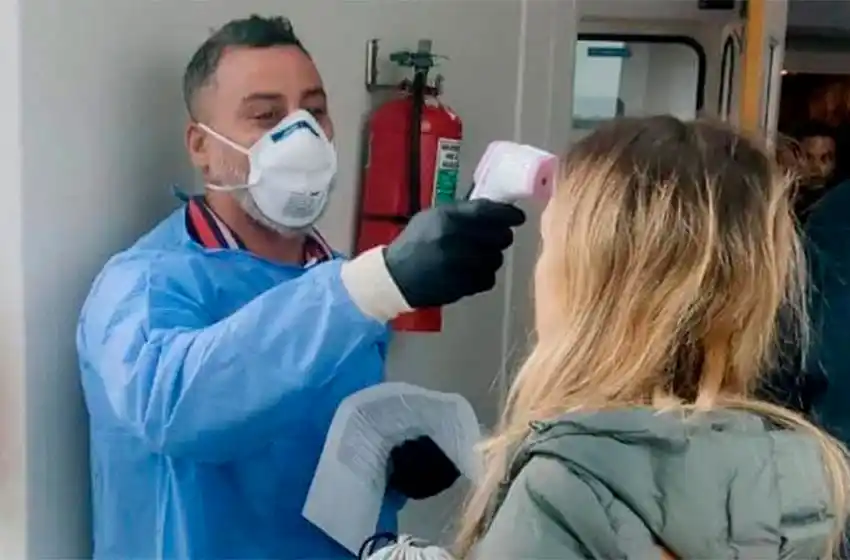 Comenzó la distribución de 35 mil reactivos para diagnosticar coronavirus en todo el país