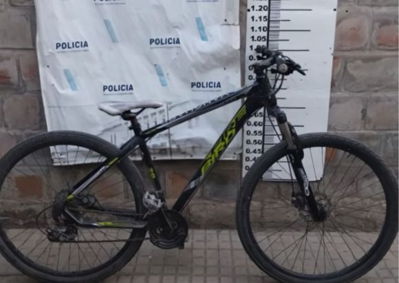 Recuperaron una de las bicis robadas afuera de la iglesia de avenida Sarmiento