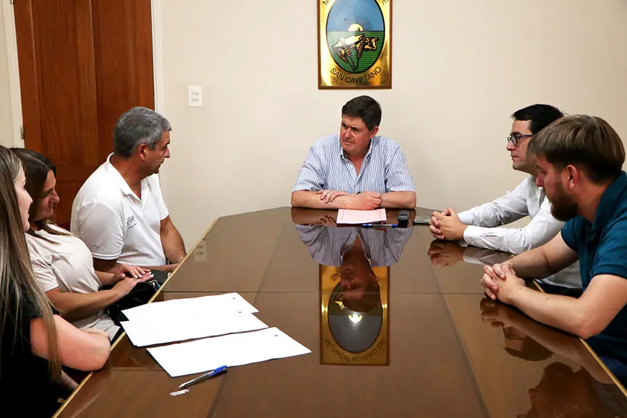 Instalarían en San Cayetano planta de destilación de bebidas alcohólicas