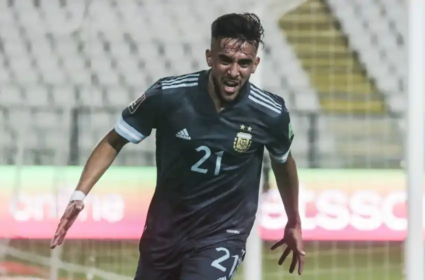 Argentina terminó el año con una victoria "bien jugada" en su visita a Perú