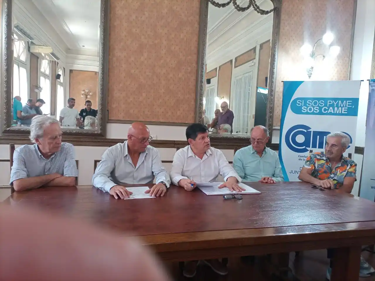 Candidatos de Unión Federal Popular renuncian a sus fueros en un gesto de transparencia política