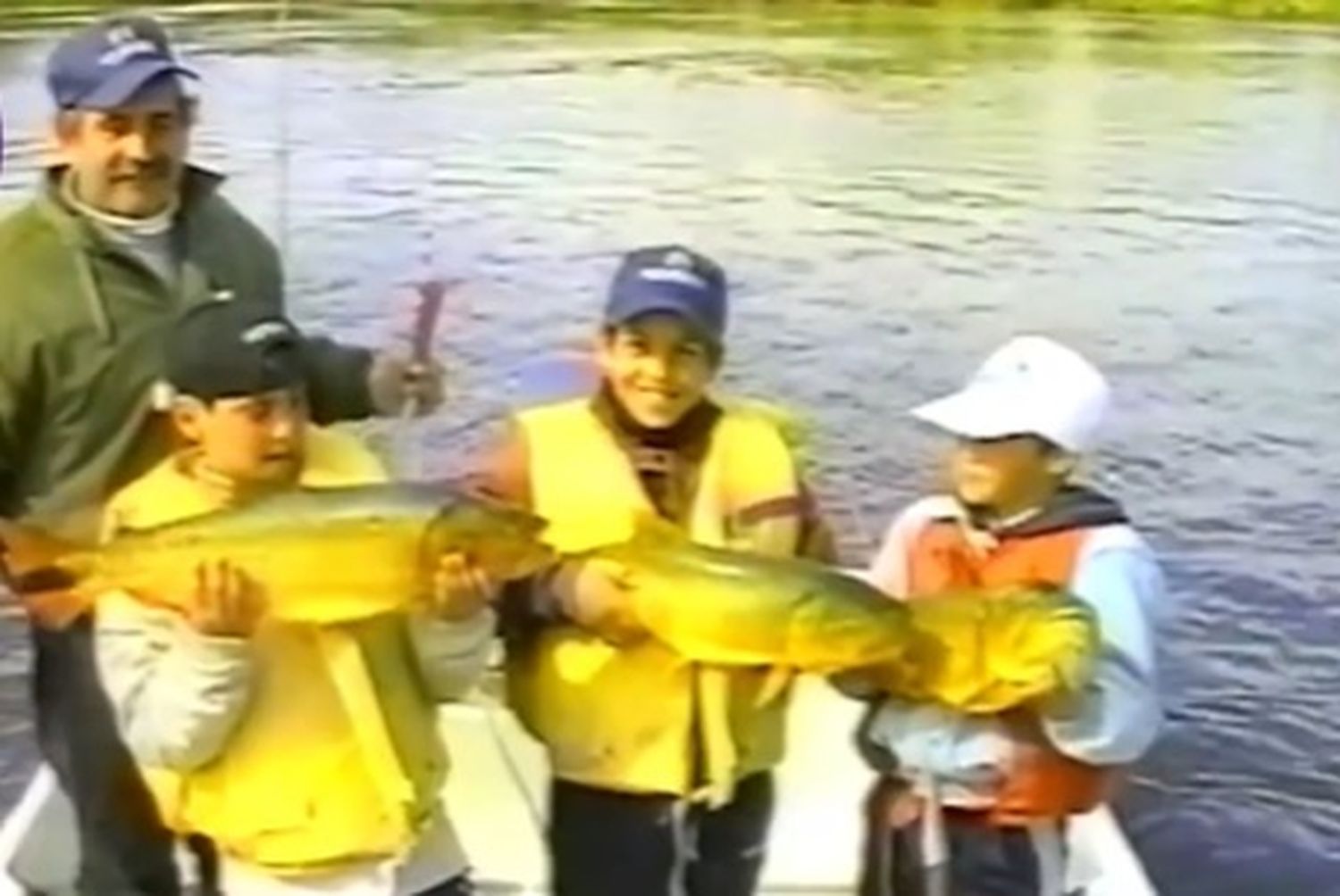 El material audiovisual que recuerda la  1° Fiesta Nacional de la Corvina de Río