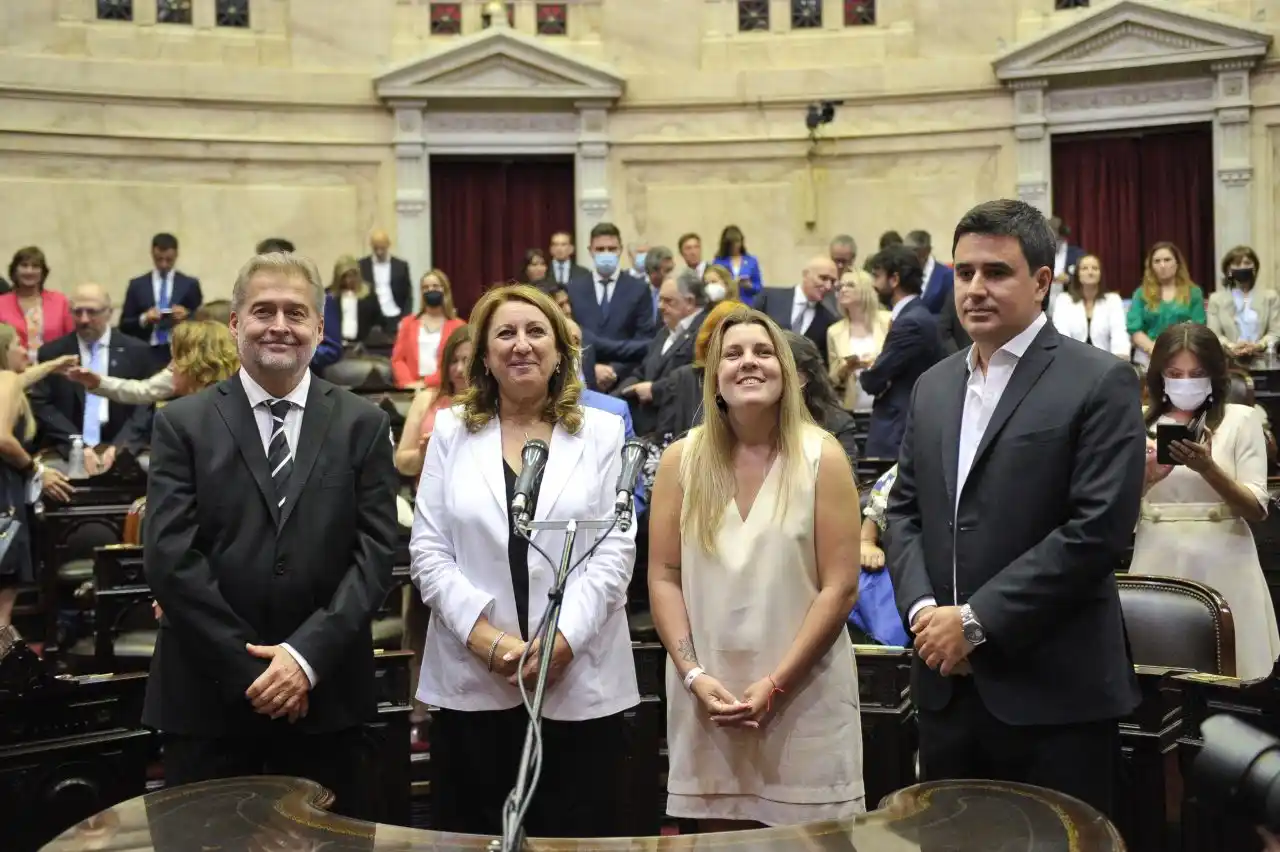 Roberto Mirabella juró como diputado nacional