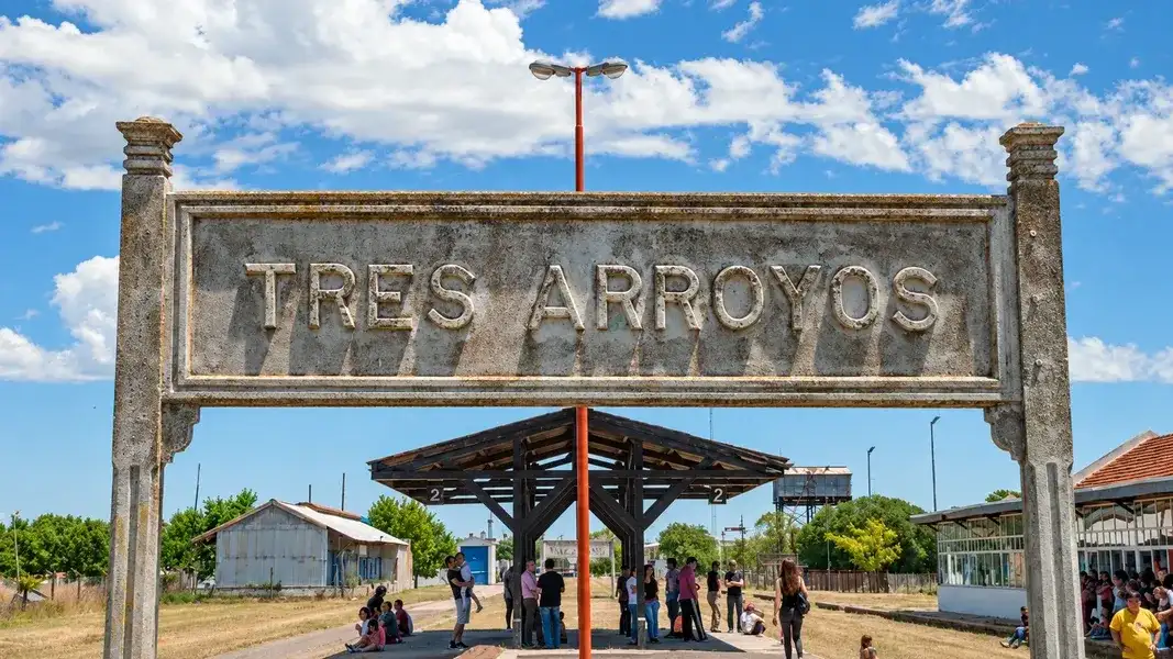 El intendente de Tres Arroyos llevó a Milei a la Justicia por el recorte de Zona Fría y reclamó la restitución de los beneficios.