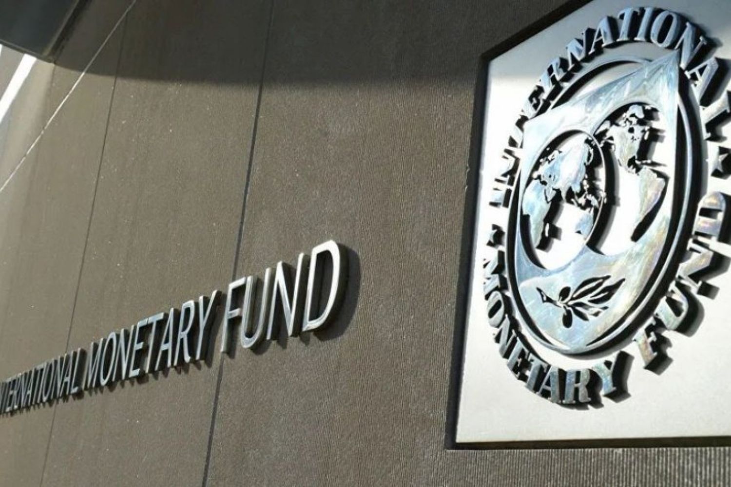 El FMI empeoró su pronóstico sobre la economía argentina: vaticinó que caerá 2,8% este año
