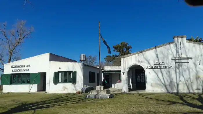 La escuela de 150 años: una investigación