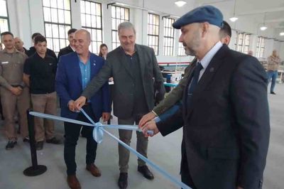 Cárcel de Coronda: reinauguraron el taller de sastrería del IAPIP