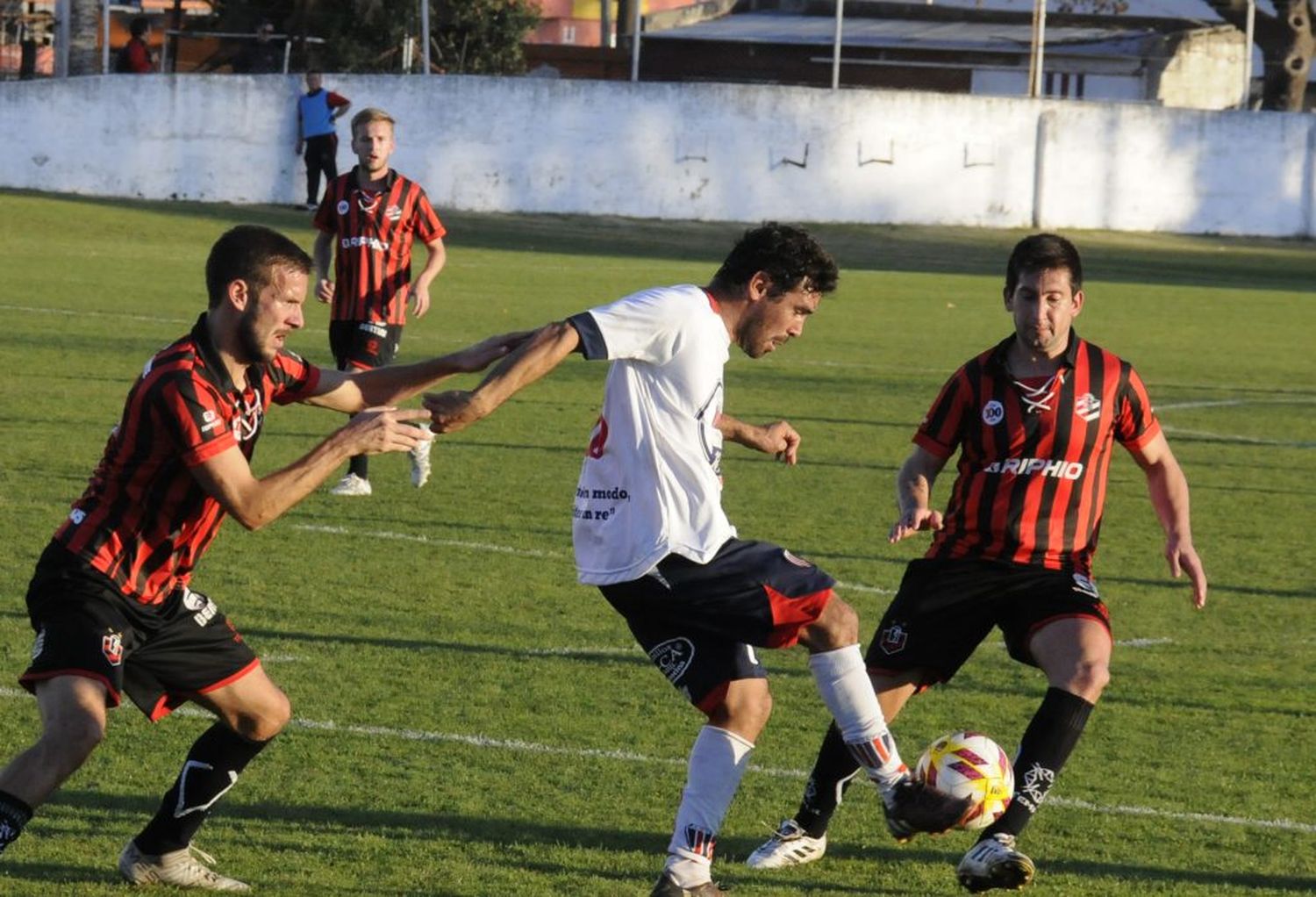 Ferro cambió a tiempo y se llevó el premio