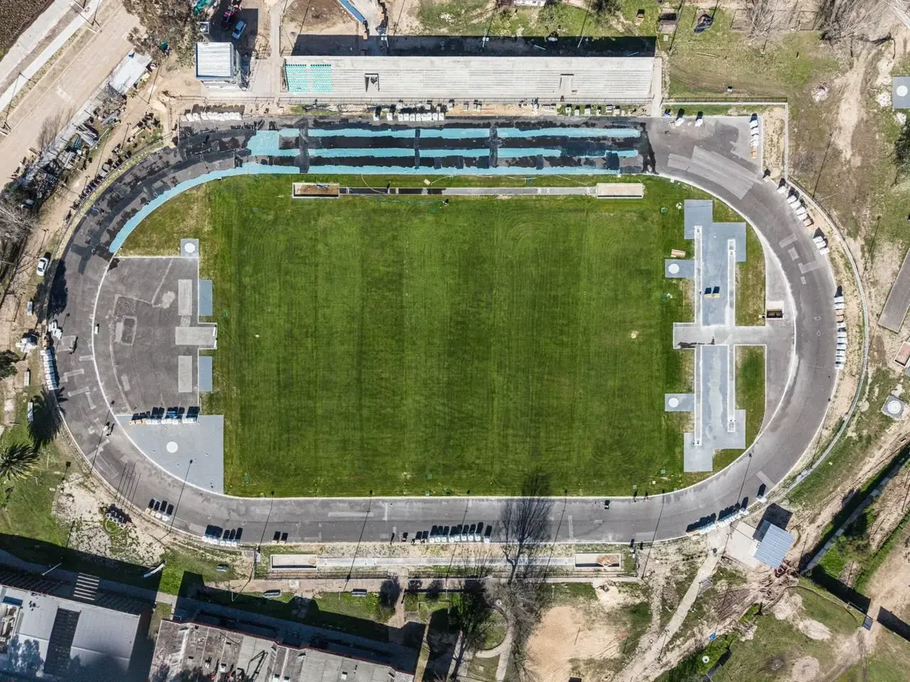 Juegos Suramericanos: avanza la renovación integral de la pista de atletismo del CARD