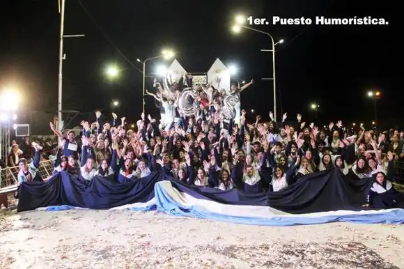 Comercio 2 ganó el primer puesto en  carrozas Humorísticas