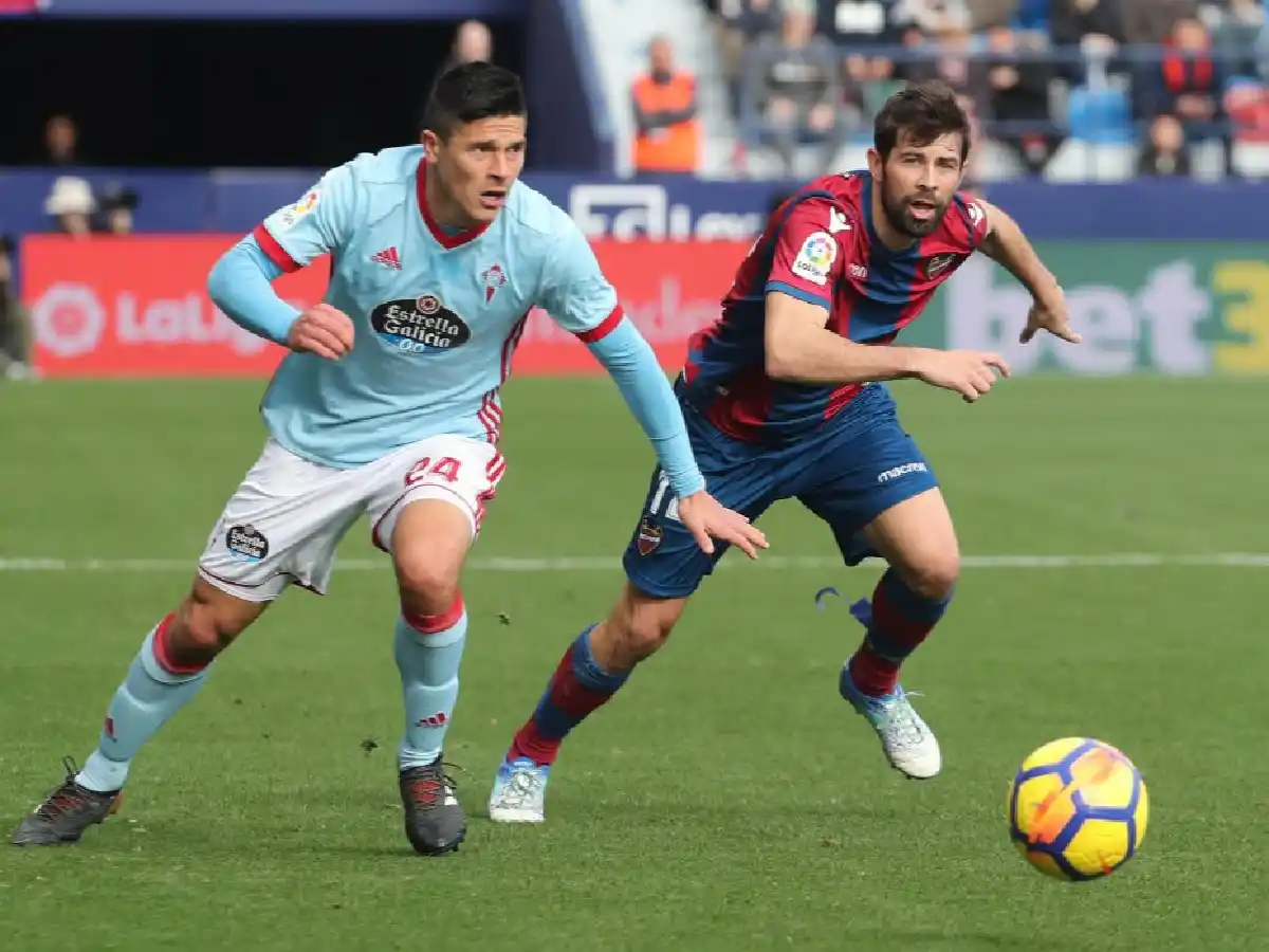 Roncaglia negocia su salida de Celta 