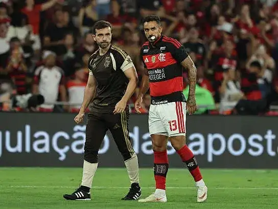 Danilo, otra baja para Flamengo.