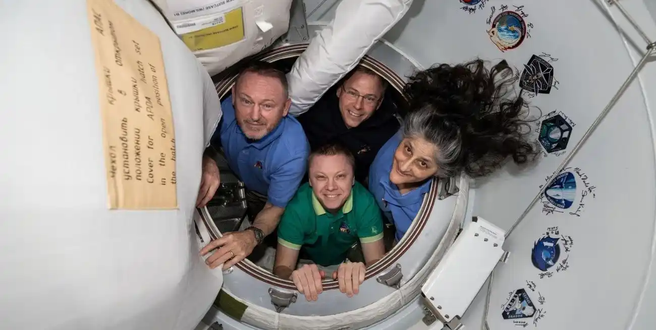 Ahora sí, la nave de SpaceX llegó a la Estación Espacial Internacional