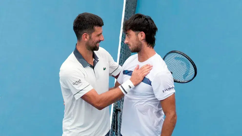 Djokovic felicita a Tirante tras el partido (Foto: Reuters/Aaron Doster-Imagn Images)