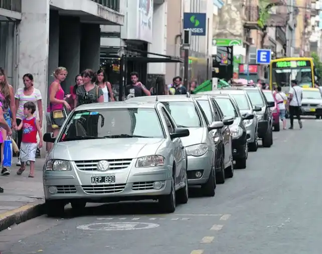 Se podrá estacionar en el microcentro en las fiestas