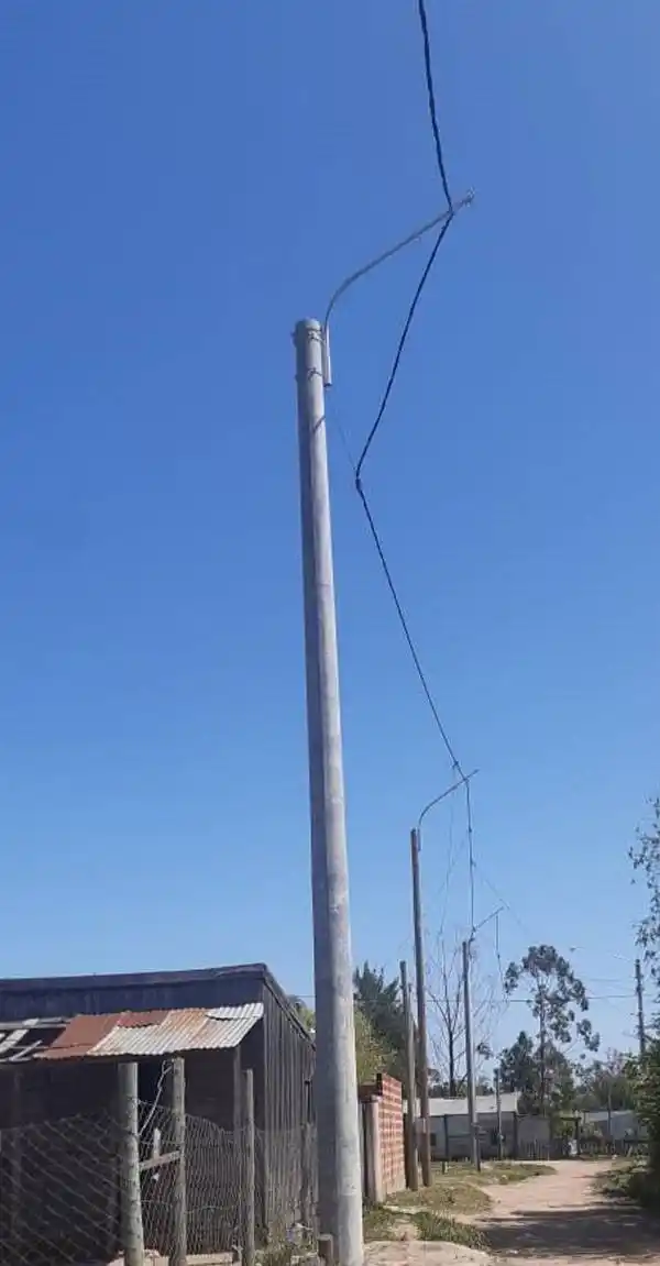 Casi 70 familias pudieron acceder  al servicio eléctrico en Bº Mendieta