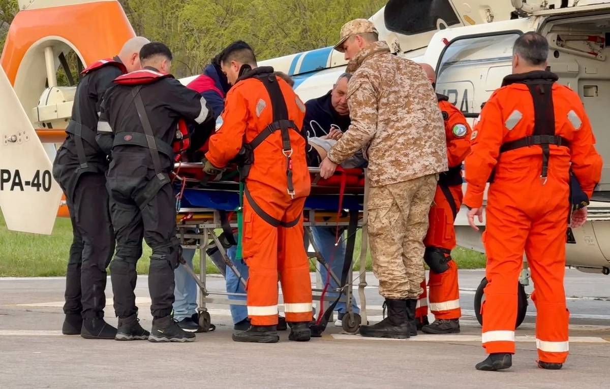 Prefectura aeroevacuó a un tripulante a 425 kilómetros de Mar del Plata con síntomas de ACV