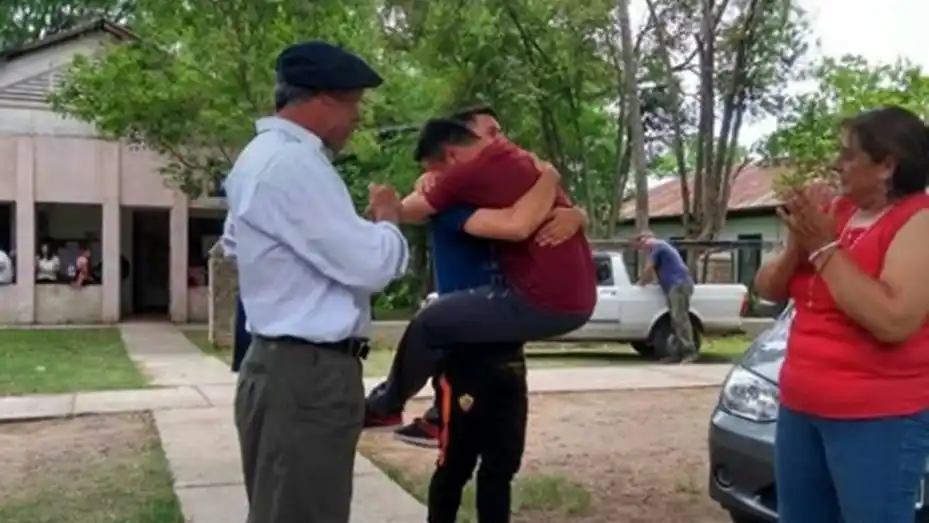 Los hermanos que viajaban a caballo a estudiar y se recibieron de profesores