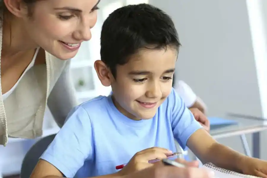Acompañantes terapéuticos: ¿qué rol cumplen y por qué son tan importantes en el aula?