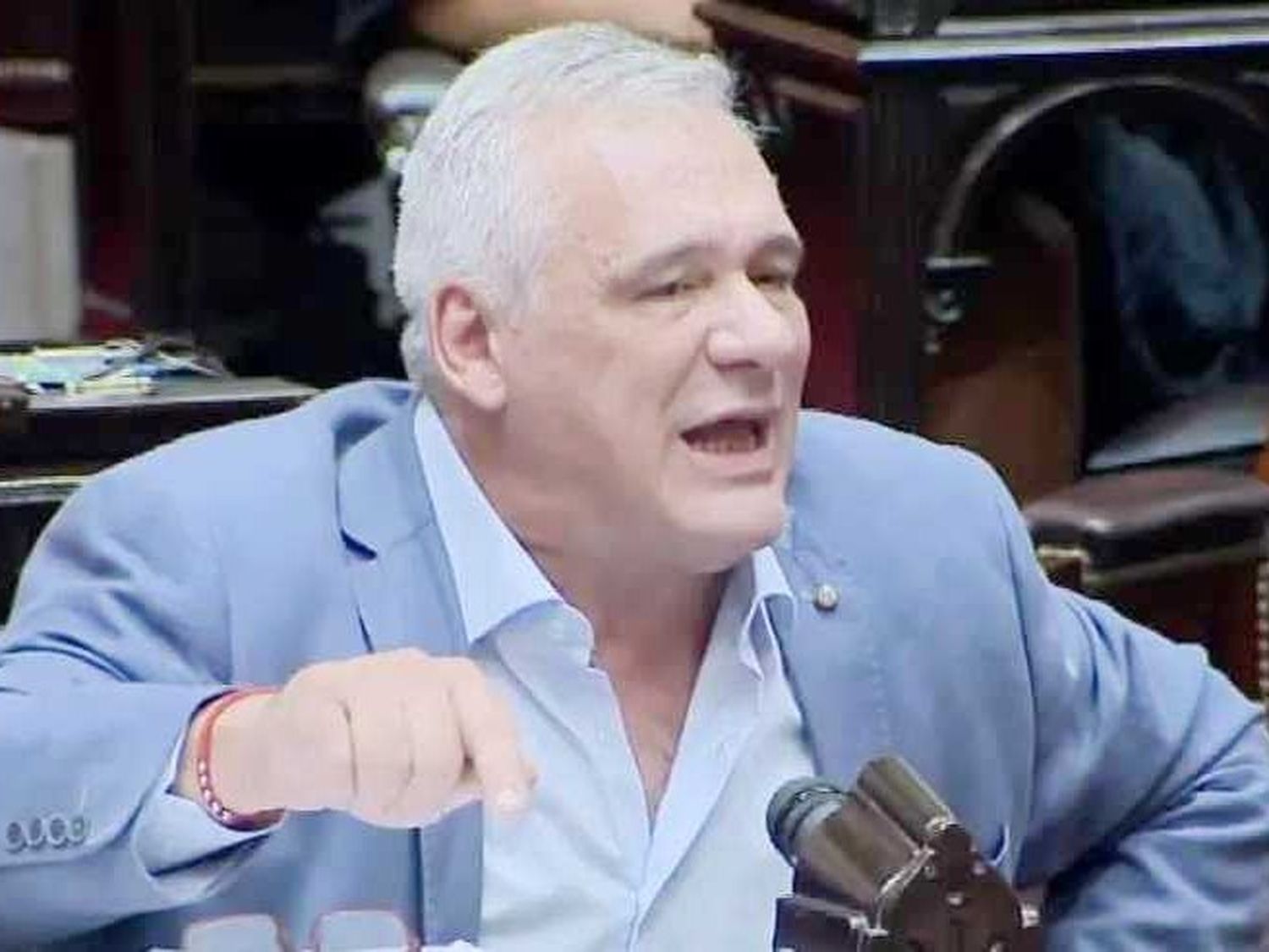 “El Gobierno avanza de manera desmedida
sobre las instituciones”, advirtió Carbajal