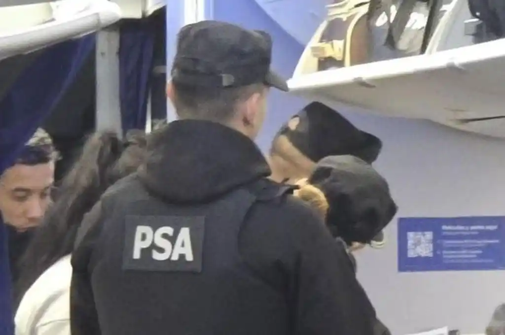 Detenidos en un vuelo