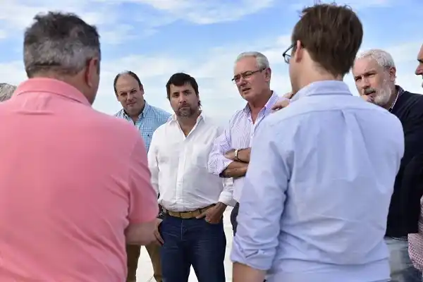 Benedetti y Melchiori recorrieron la Escuela Técnica Nº 2 y obras nacionales