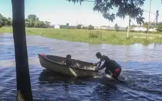 El agua comenzó a bajar en el noroeste provincial