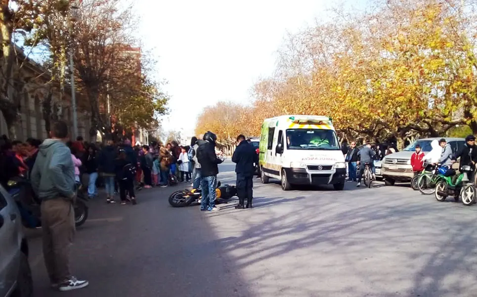 Susto a la salida de una escuela