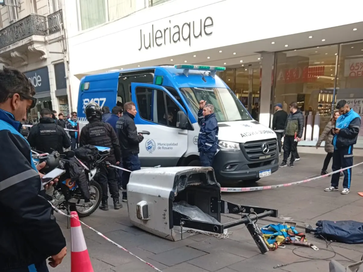 Siniestro en la peatonal Córdoba.