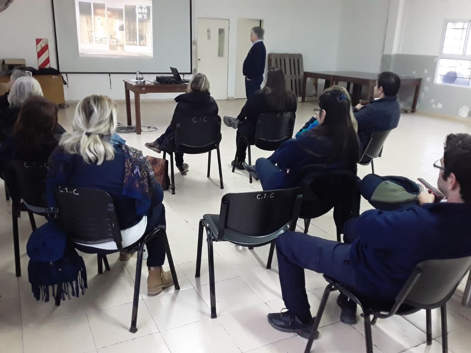 Curso de prevención de incendios y uso de extintores para agentes municipales