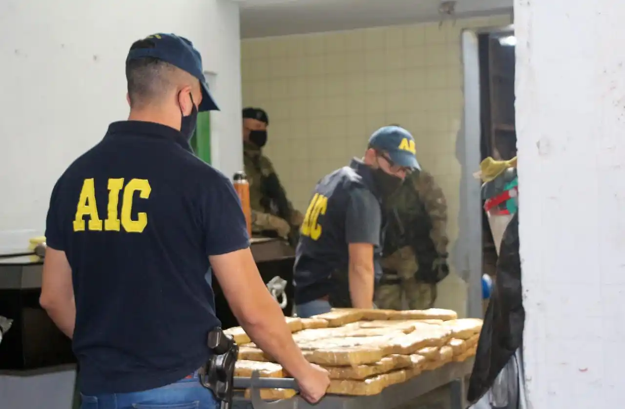 La Provincia quemó más de 6 mil kilos de marihuana y cocaína