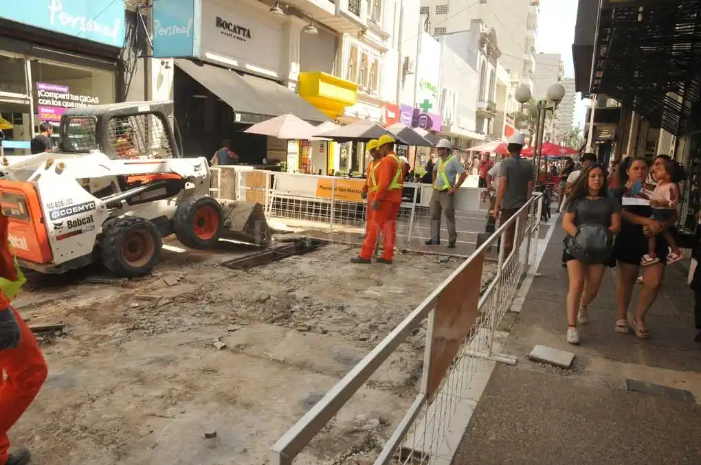 Comenzó la remodelación de la peatonal