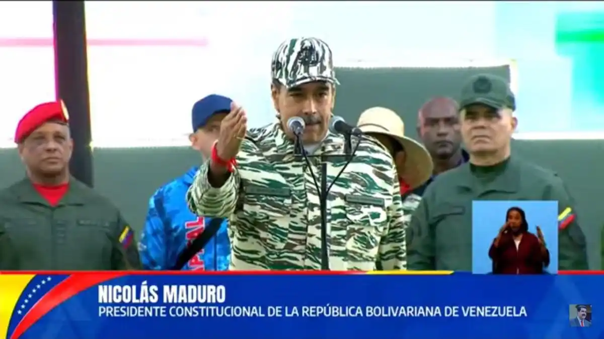 MADURO BLINDADO: juramenta los cuerpos de combatientes y crea las ODI para despliegue militar desde el 8Ene (+Videos)