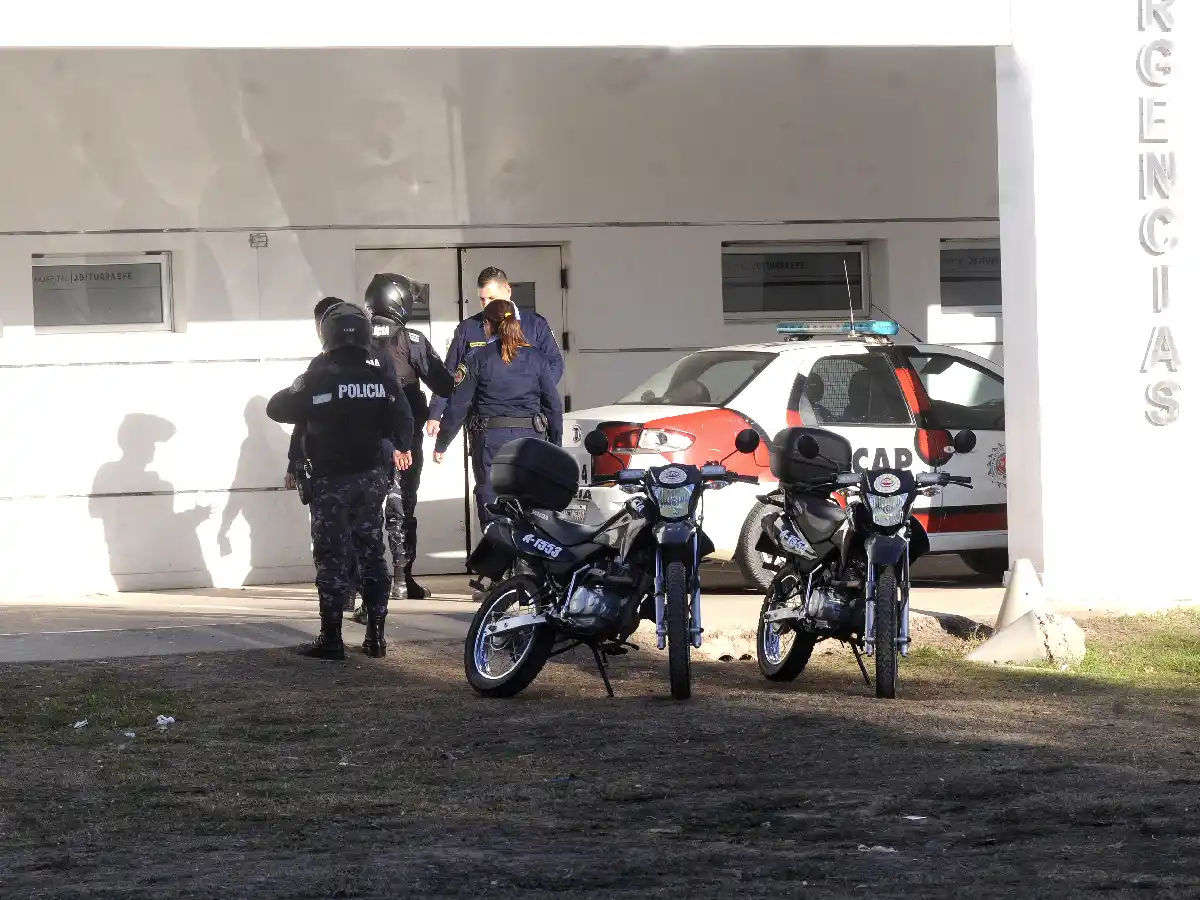 Intentó robar un celular, peleó con un vecino y recibió un puntazo