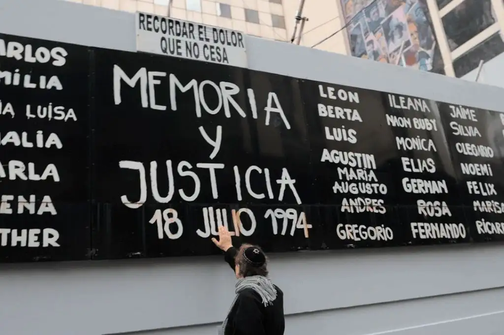 Irán nombró en su Gobierno a un acusado por el atentado a la AMIA