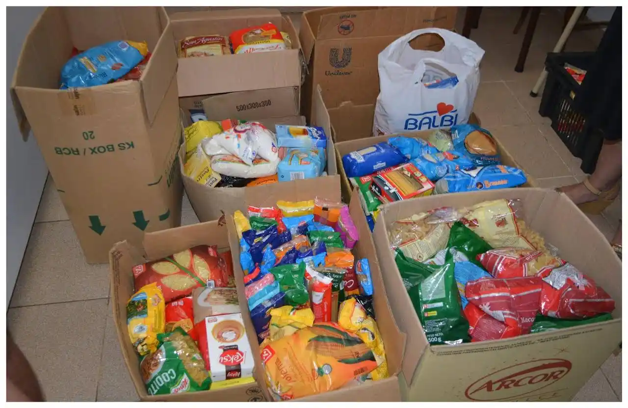 Donan alimentos para comedores municipales