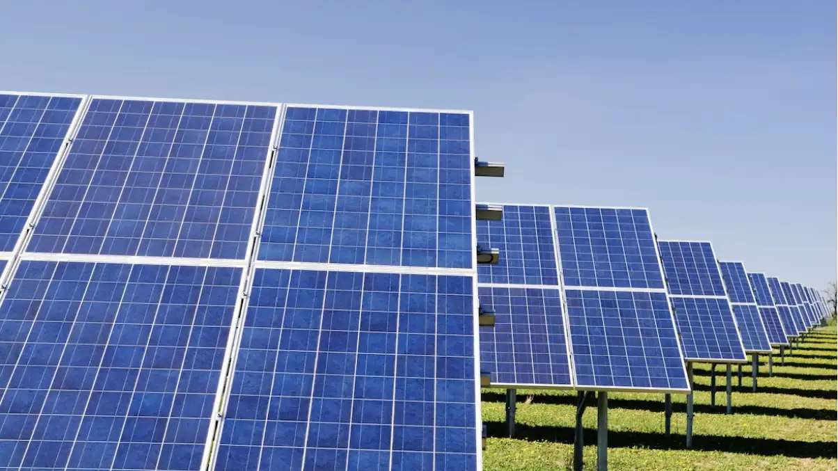El Gobierno bonaerense habilitó a las cooperativas eléctricas a generar energía renovable.
