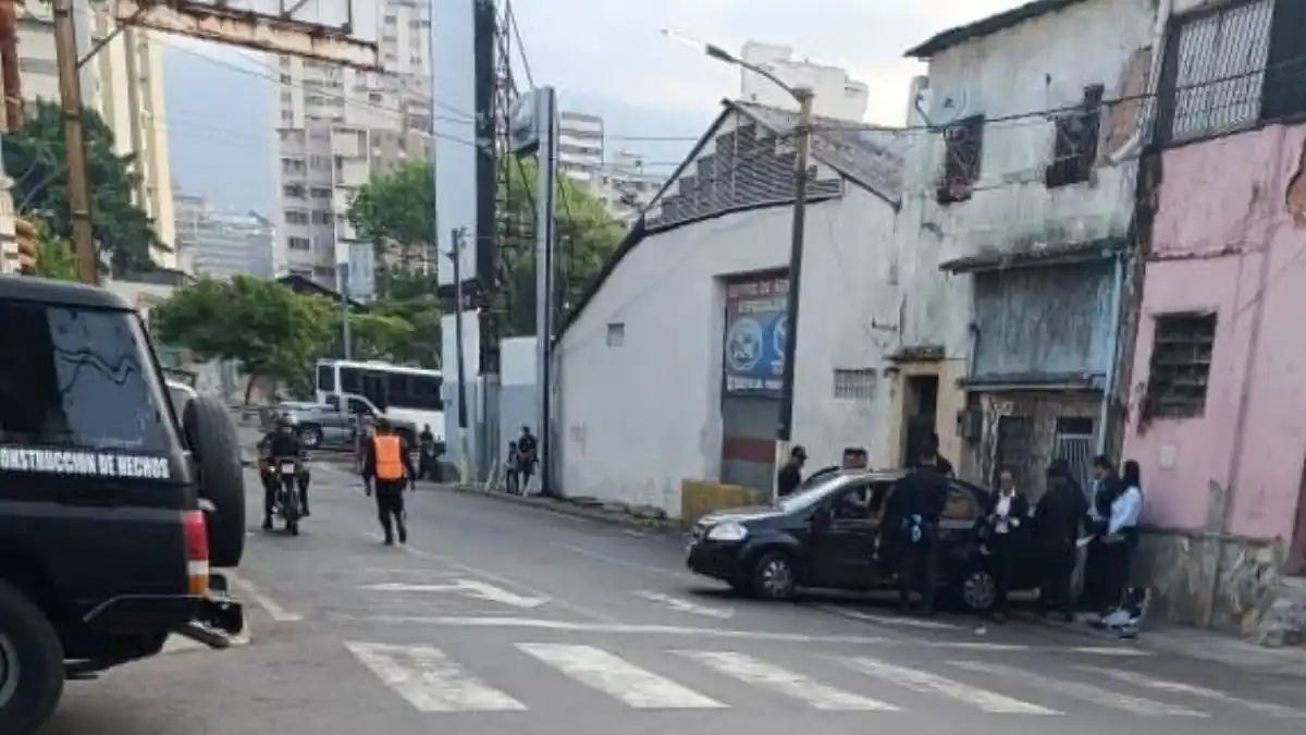 ¡FAMILIARES PIDEN JUSTICIA! Buscan a un tercer policía involucrado en asesinato de joven taxista que estudiaba para ser piloto