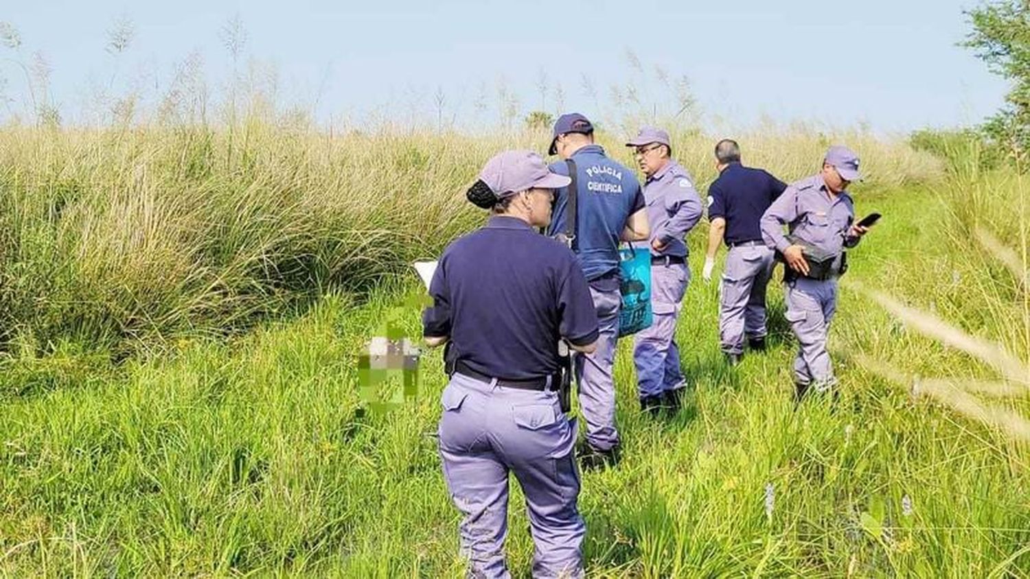 Hallan el cuerpo sin vida de un hombre en una 
estancia, se investiga su identidad y causa del deceso