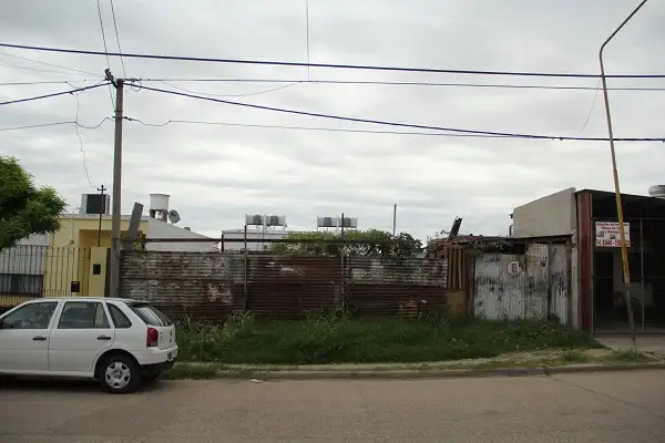 Terrenos baldíos: Vecinos reclaman, el Municipio intima, el propietario no acata