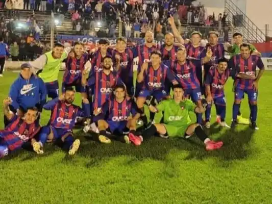 "Sanma" dio la sorpresa y eliminó 5 a 4  en los penales al León Rafaelino para meterse en las semis de la Copa Departamental. Foto: Redes soc. SM de Angélica.