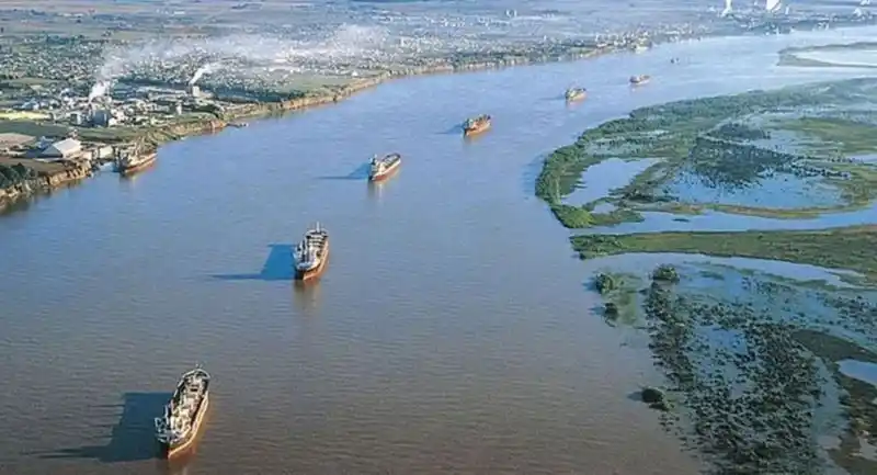 Patricia Bullrich anunció el Plan Paraná para el control de la hidrovía