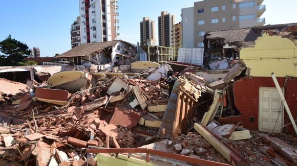Derrumbe en Villa Gesell: comenzaron las pericias sobre celulares de víctimas e investigados