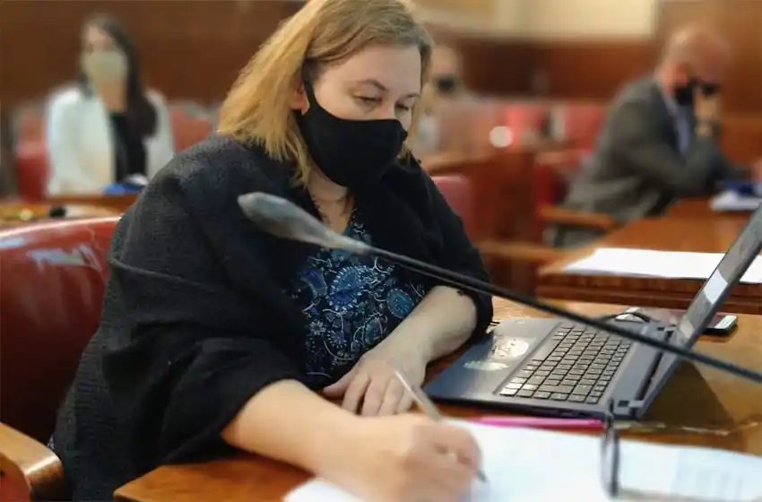 Cruce entre el gobierno de Montenegro y el kirchnerismo por el financiamiento de la educación municipal