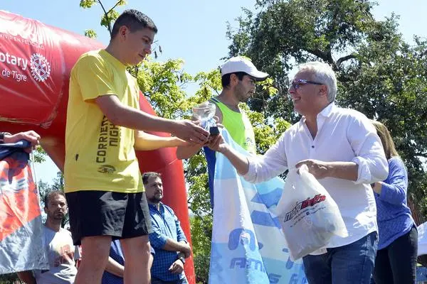 Zamora presente en el tradicional maratón de Tigre: "Es un espacio de encuentro para la comunidad" 