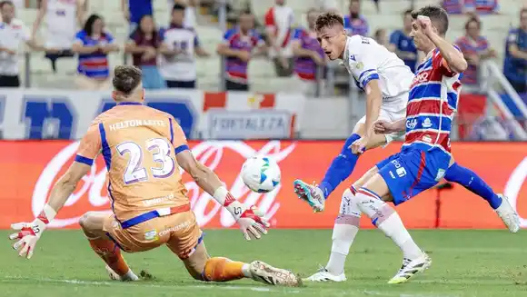 Vélez igualó 0-0 con Fortaleza en Brasil por la ida de los octavos de final de la Copa Libertadores