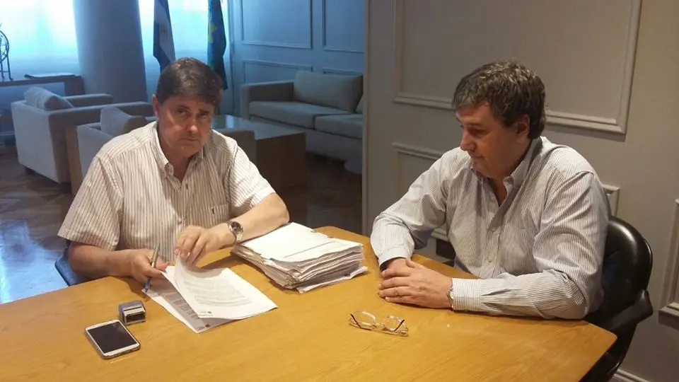 Convenio para la ampliación de red de cloacas, agua y pavimento