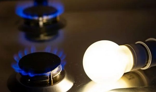 El Gobierno adelantó que desde mayo los servicios de luz y gas aumentará en promedio 2,5%